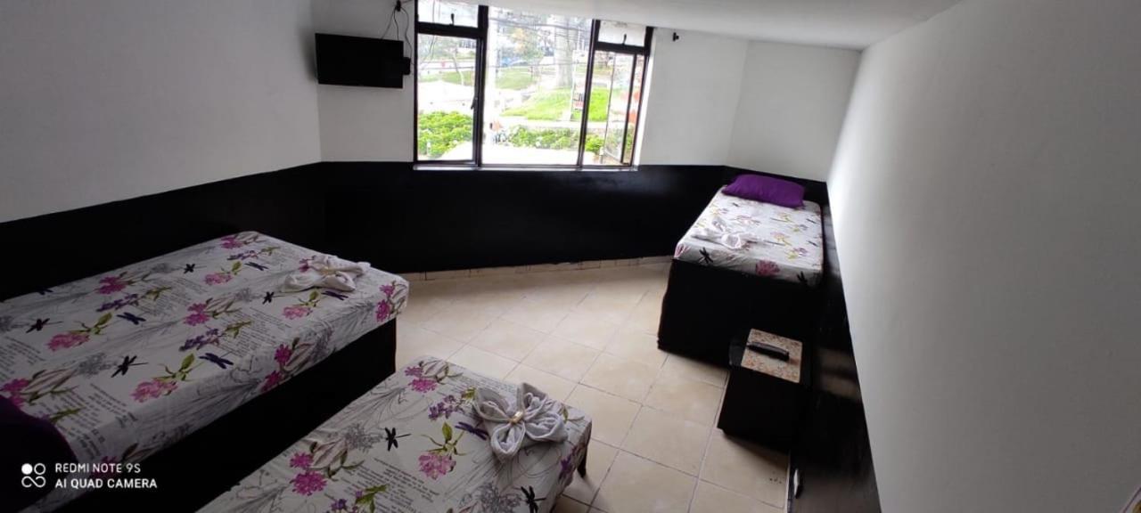 El Amanercer Parque Del Agua Residencia Muy Central Hotel Manizales Buitenkant foto